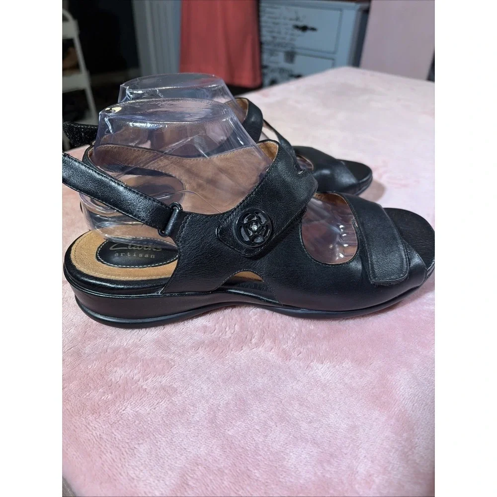 Clarks Artisan Black Leather Sandals Women's Sz 9 Comfort Dressy Low Wedge